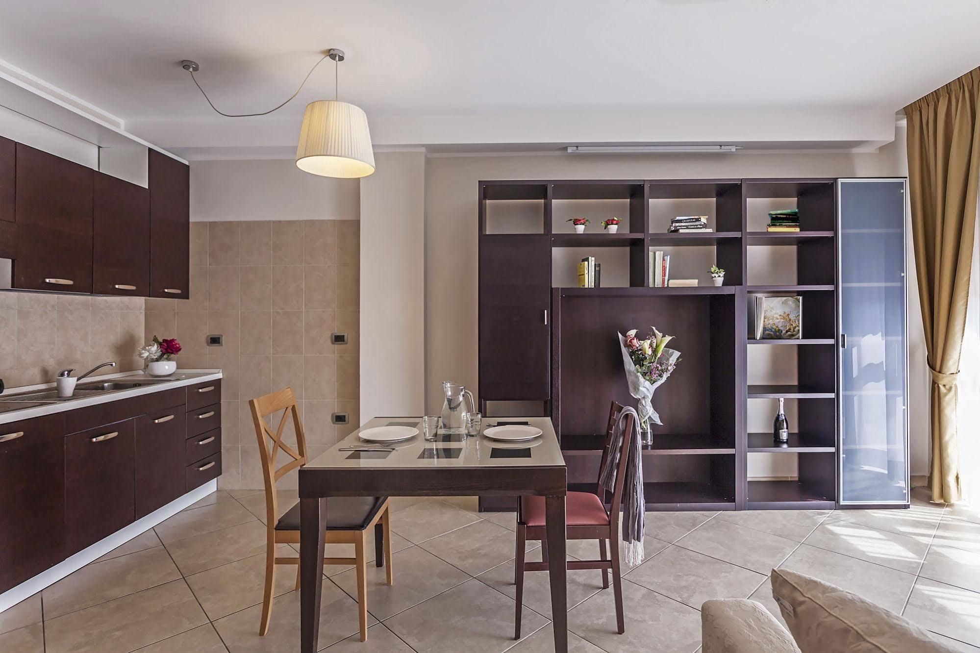 Anghel Aparthotel Siena